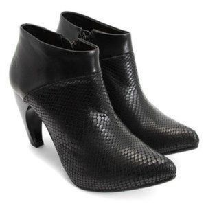 John fluevog pizzazz mystery black 8.5